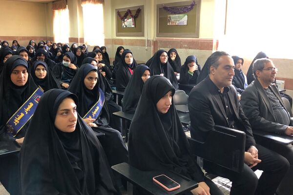 افتتاحیه طرح یاریگران زندگی در آموزشگاه شاهد نجمه ناحیه دو شهرری 