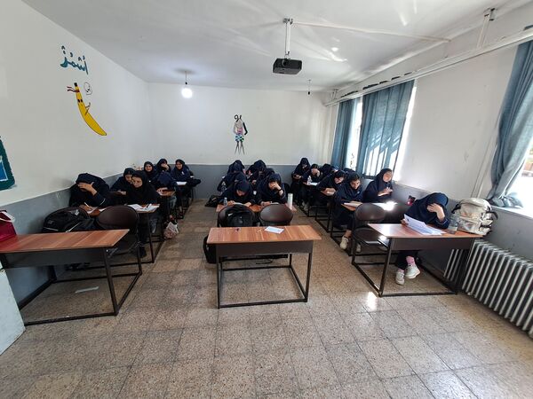 رقابت دانش آموزان سمپاد دبیرستان فرزانگان در دو روز پیاپی