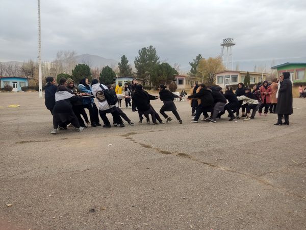 اعزام دانش‌آموزان پردیس به اردوی تمشک