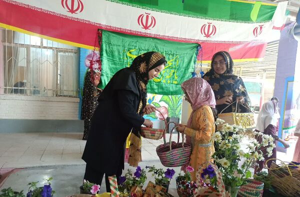 برگزاری آیین کهن «حق لیلی» در مدرسه شهید ابراهیم تنیده هرمزگان