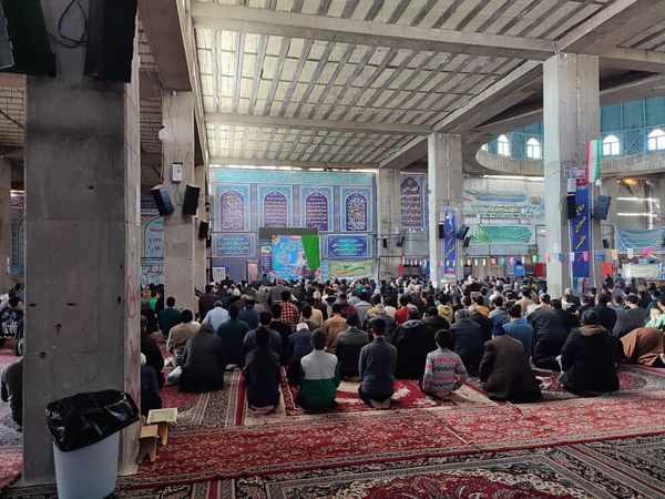 سه روز بندگی  در مسجد جامع نیشابور