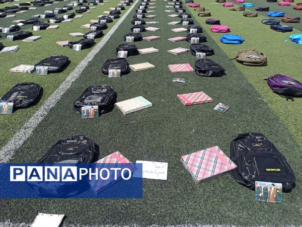 توزیع ٥٠٠ بسته کیف و لوازم التحریر میان دانش‌آموزان نیازمند در آموزش و پرورش ناحیه 3 شیراز