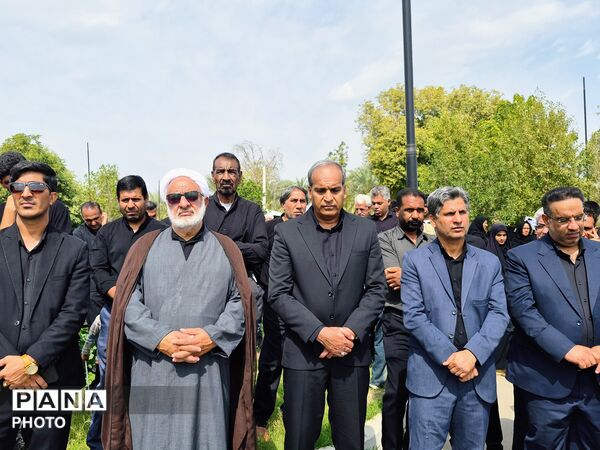 مراسم تشییع پیکر مطهر شهید اسماعیل آزادگرمی در کرمان