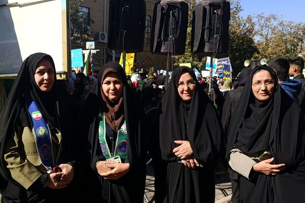راهپیمایی سیزده آبان در شهرستان نیشابور