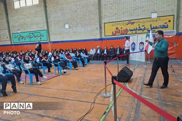 قهرمانی تیم دختران فارس در مسابقات بسکتبال منطقه شش کشور