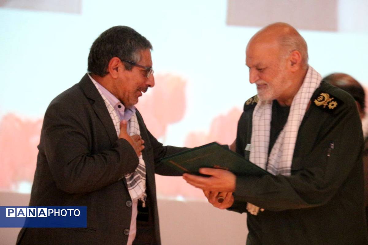 مراسم بزرگداشت شهید چمران و روز ملی بسیج اساتید