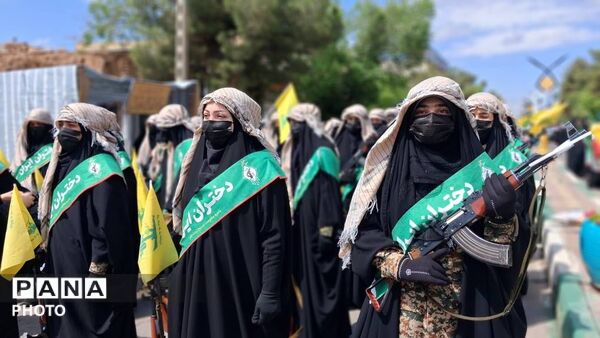 بانوان آماده به رزم تربت جام در اجتماع دختران جان فداسنگ تمام گذاشتند
