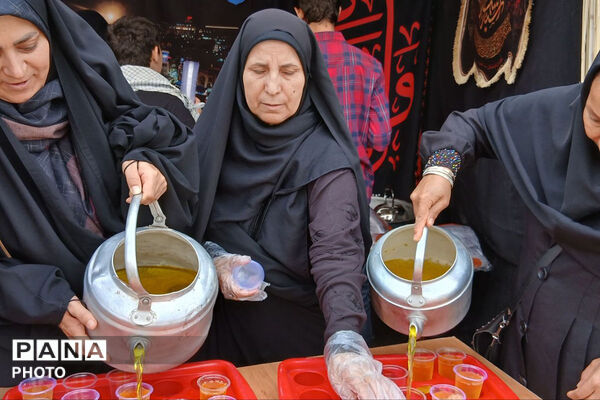 دلنوشته‌های عزاداران در موکب فرهنگیان شیروان