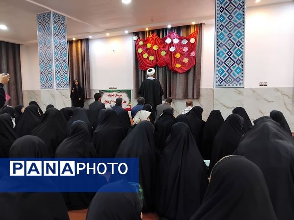 جزء خوانی‌ و ضیافت‌افطاری در‌ مدرسه حضرت خدیجه(س) شهر‌ وردنجان