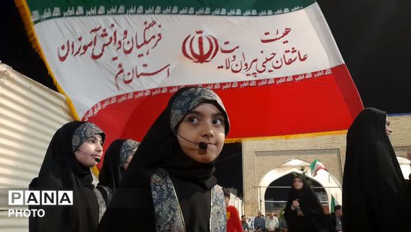 حضور حماسی مدارس قم در تجمعات شبانه آستان مقدس امامزاده موسی مبرقع(ع)