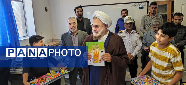 حضور مسئولان شهرستان جعفرآباد قم در دبستان حضرت زینب(س)