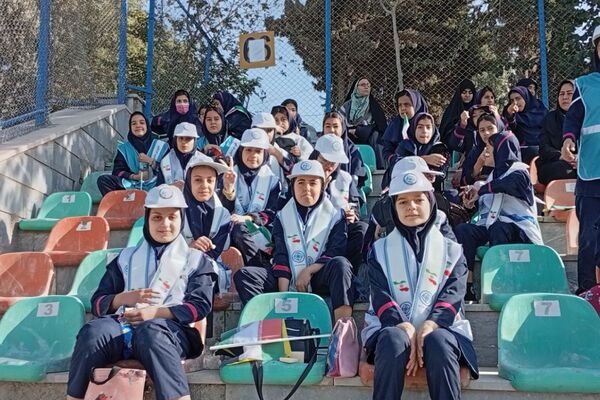 استادیوم ورزشی شهدای شهرستان قدس میزبان پرشورترین مراسم روز دانش‌آموز 