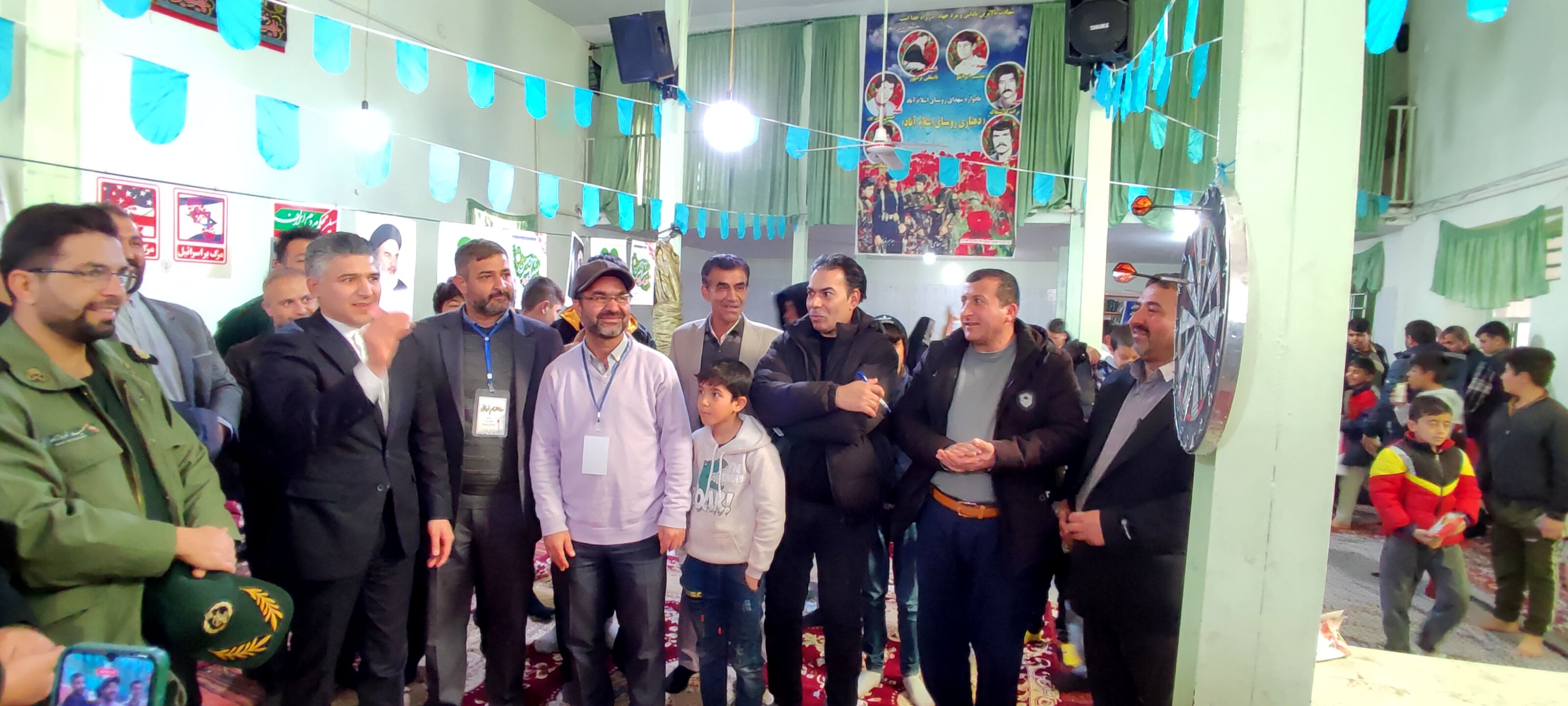 برگزاری مسابقات دارت در جشن بزرگ ۲۲بهمن در روستای اسلام آباد شیروان 