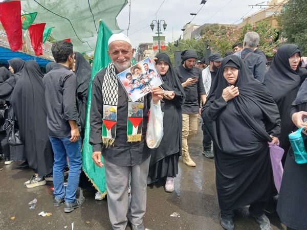 استقبال دلدادگان اباعبدالله الحسین (ع) از پیاده‌روی جاماندگان اربعین حسینی‌ 