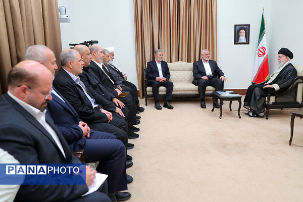 دیدار میهمانان ویژه مراسم تحلیف با رهبر انقلاب