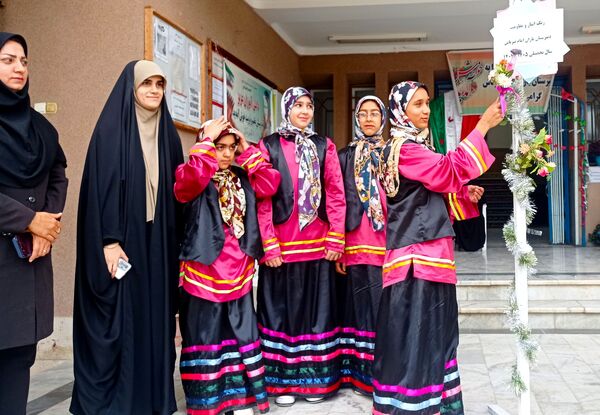 شروع سال تحصیلی جدید در دبیرستان یاران امام گلوگاه 