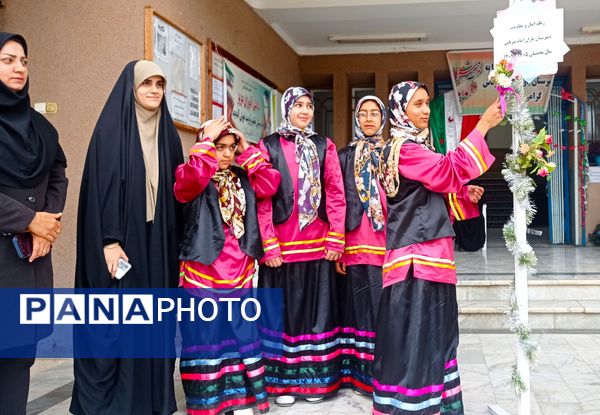 شروع سال تحصیلی جدید در دبیرستان یاران امام گلوگاه 