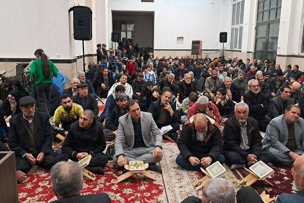 مراسم محفل انس با قرآن کریم در بهارستان‌۲
