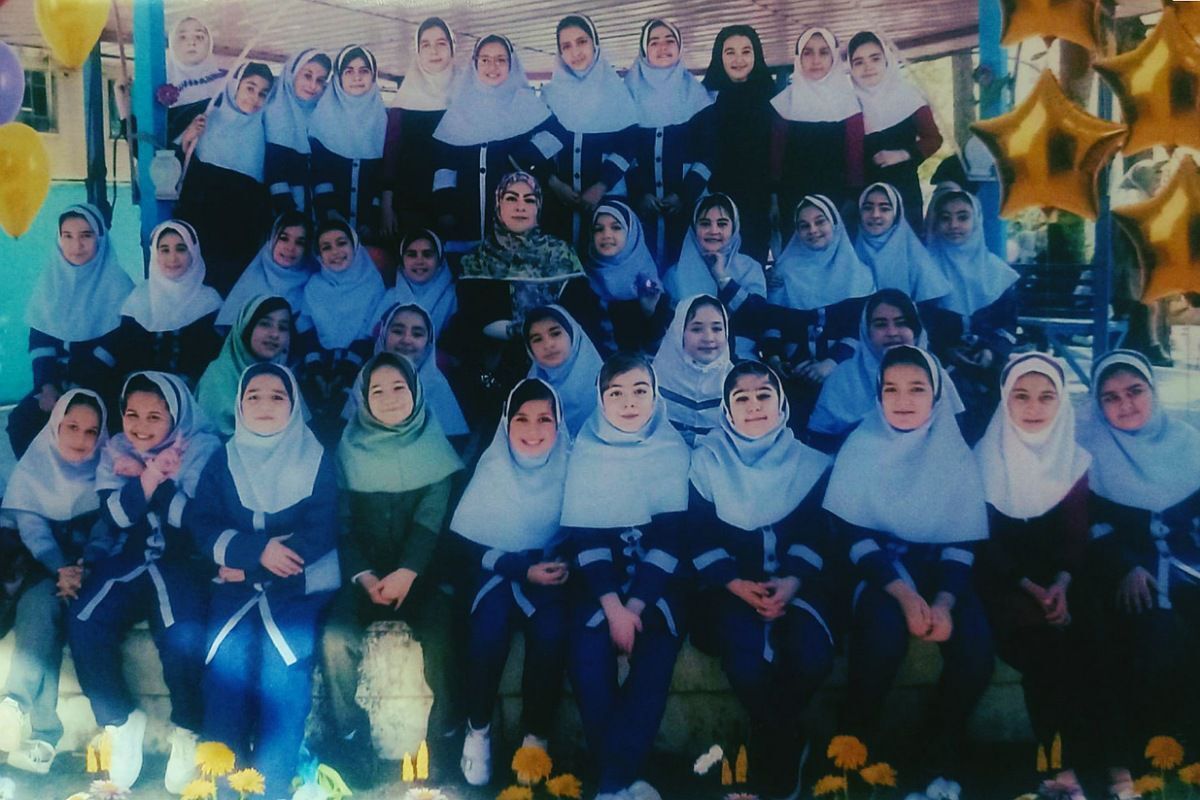 عکس یادگاری کلاس ۶/۲ مدرسه قدر بهارستان دو