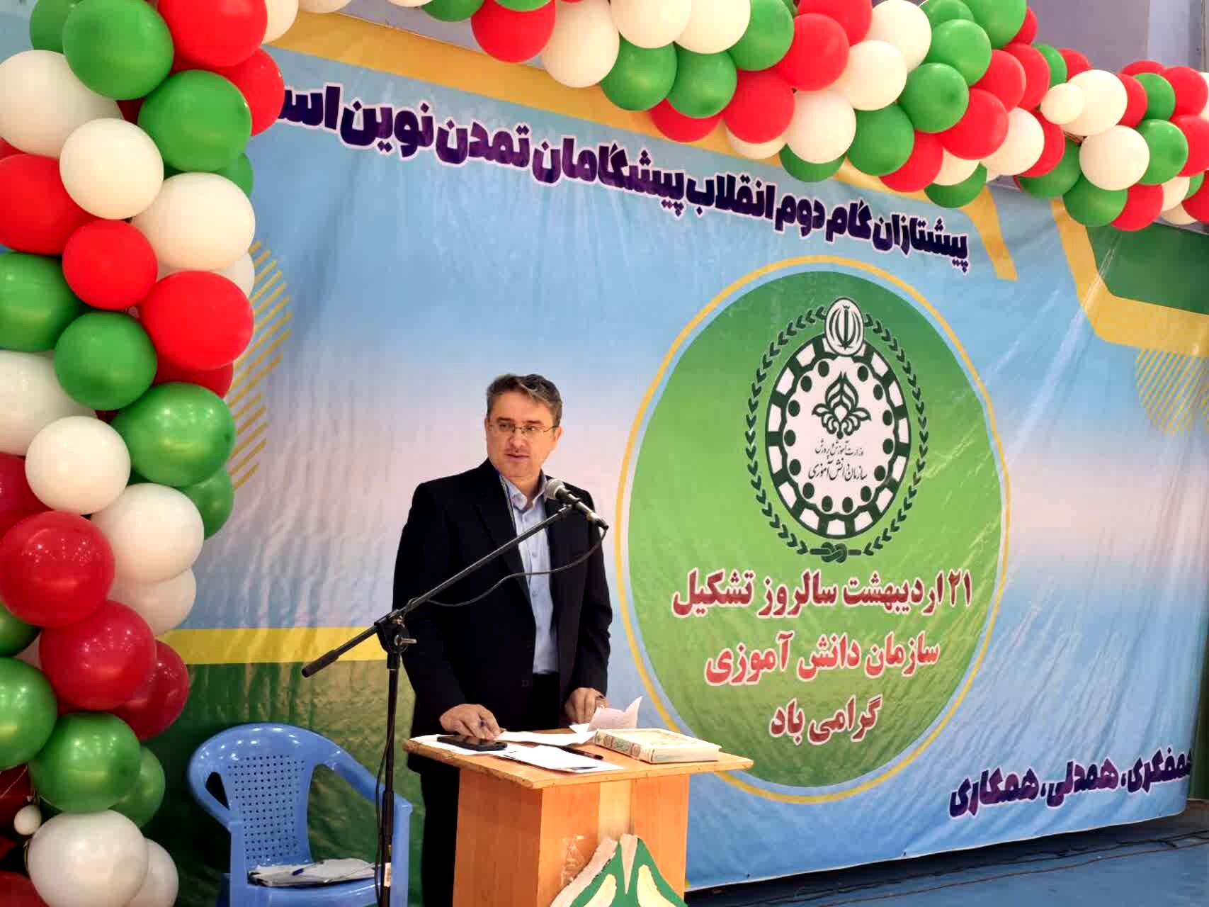یکی از اهداف سازمان دانش‌آموزی تقویت روحیه ایرانی-اسلامی است