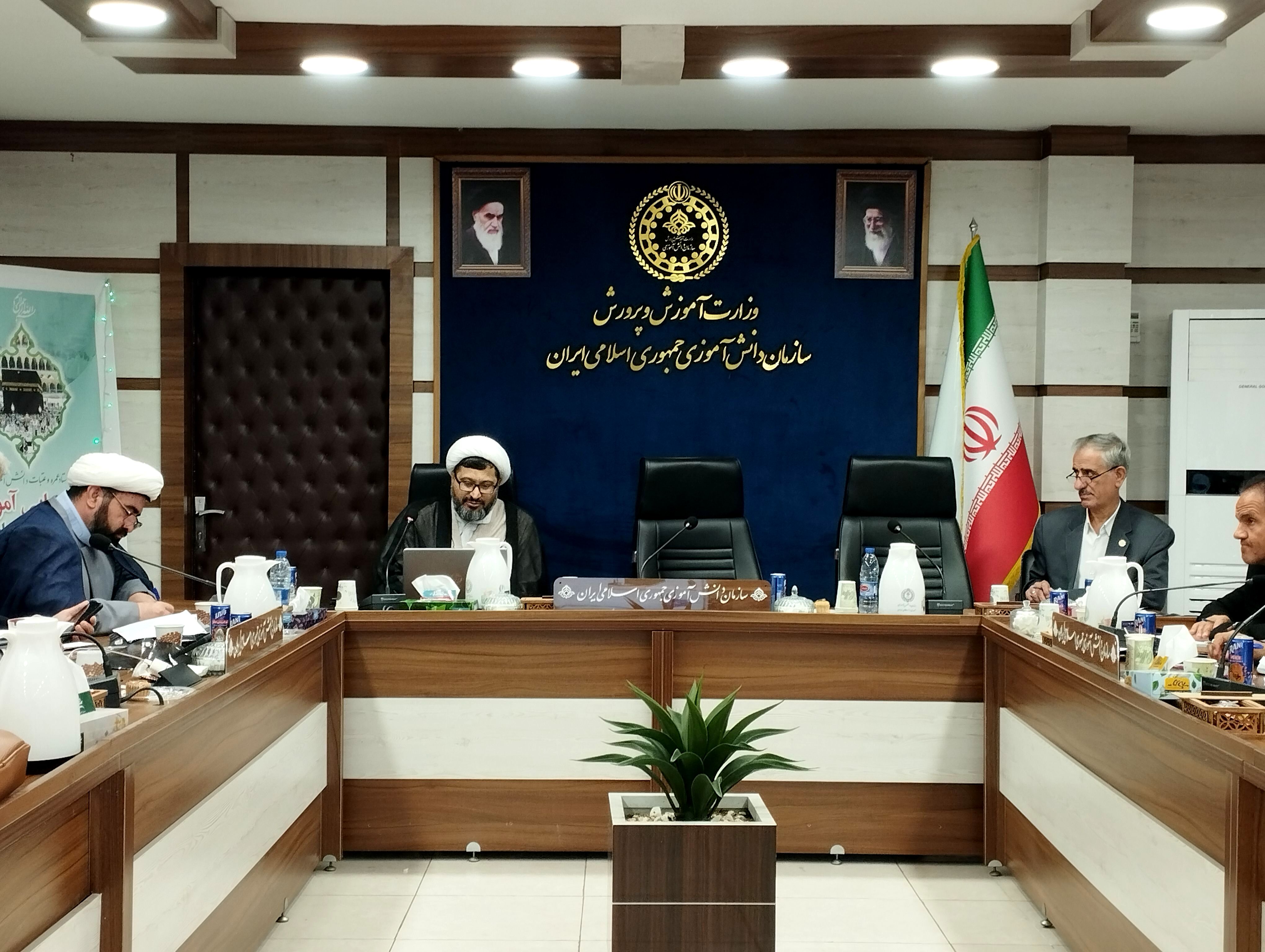 کعبه نماد هویت اسلام است