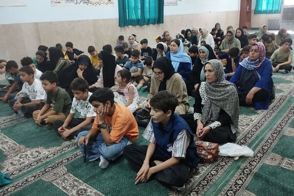 برگزاری جشن بزرگداشت میلاد باسعادت پیامبر اکرم(ص) و امام صادق(ع) در دبستان شهیدرجایی شهرستان قدس