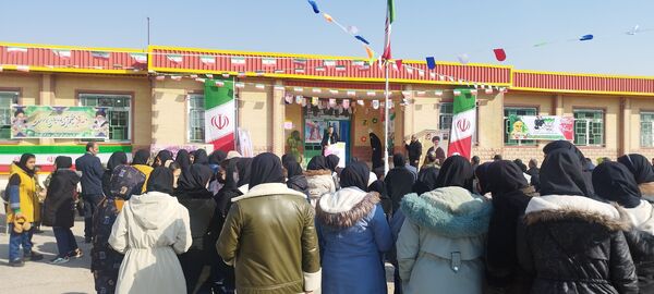 زنگ انقلاب در  مدارس شهرستان ملکان به صدا درآمد