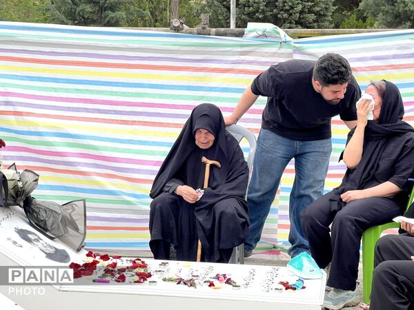 مراسم چهلمین روز شهادت مهرداد معزی در شهرک ینگی امام  ساوجبلاغ