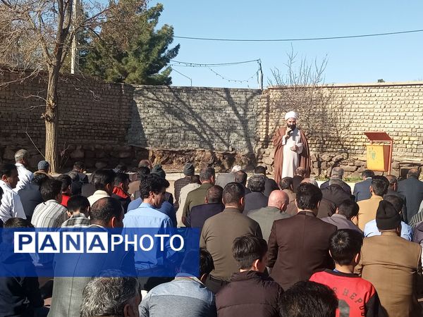 حضور با شکوه مردم شهر نسر و رباطسنگ در نماز عید سعید فطر 