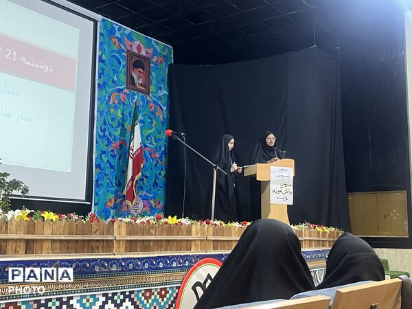 جشن سالروز تاسیس سازمان دانش‌آموزی در ابرکوه