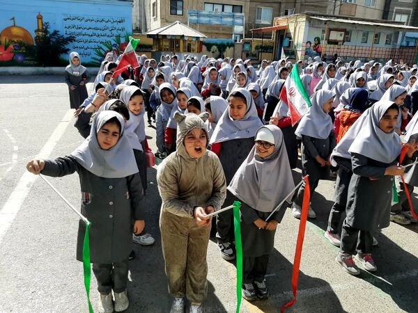 جشن شادمانه روز کودک در دبستان نیایش