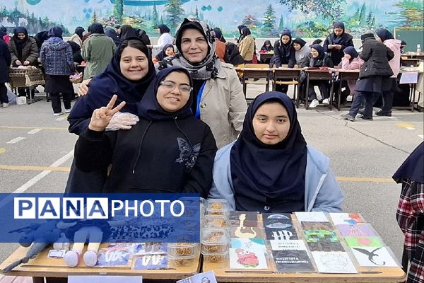 برگزاری بازارچه اقتصادی در دبیرستان شاهد تکتم