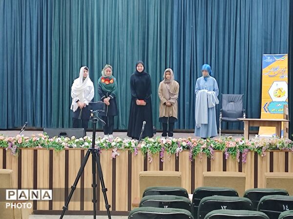 داوری مرحله استانی جشنواره نوجوان خوارزمی در محورهای فرهنگ و هنر و عکاسی