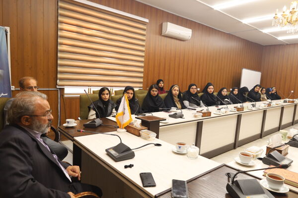  از تسخیر تا تبیین؛ بازخوانی پیام ۱۳ آبان در دانشگاه آزاد مشهد