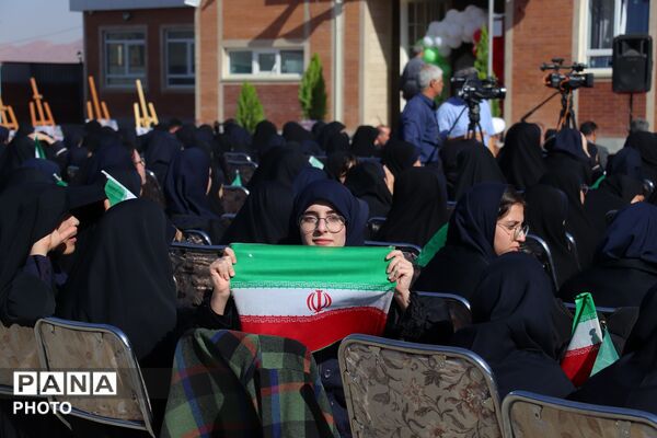 زنگ مهر و مقاومت در مدارس تبریز
