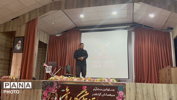  کارگاه خبرنویسی و روایتگری مجازی و عکاسی در کانون شهید مطهری ساوجبلاغ 