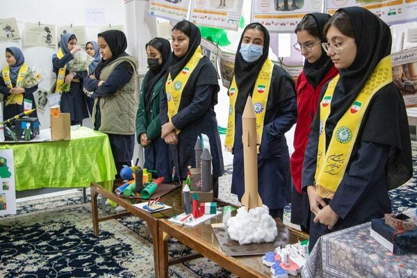 جشنواره دانش‌آموزی دور‌ریختنی‌ها توسط پیشتازان سازمان دانش‌آموزی محلات