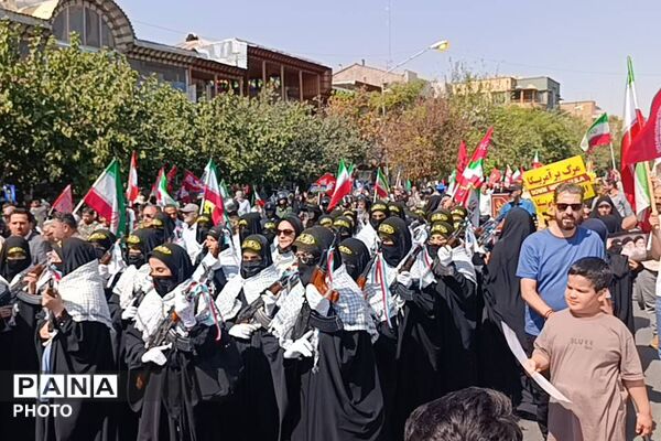 رزمایش فداییان رهبر در شیراز