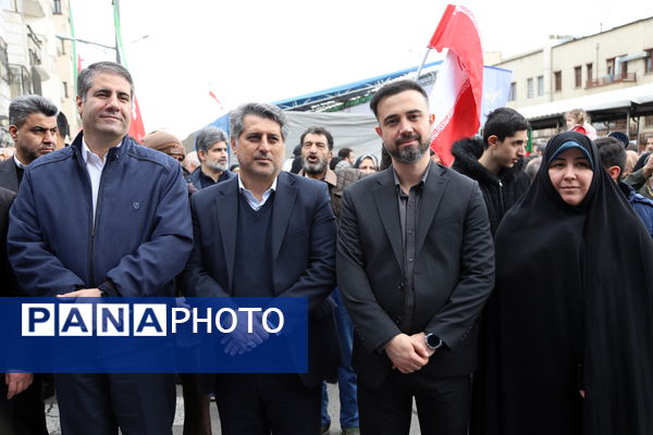 راهپیمایی باشکوه ۲۲ بهمن در قاب تصویر