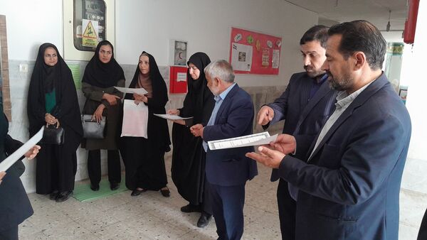 تجلیل از برگزیدگان لیگ علمی پایا در شهرستان خلیل‌آباد