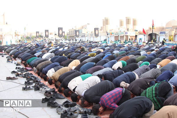 برپایی باشکوه نماز عید فطر در یزد