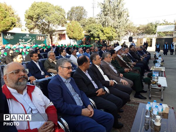 نواختن زنگ مهر در دبیرستان آرمیتا مصلی نژاد