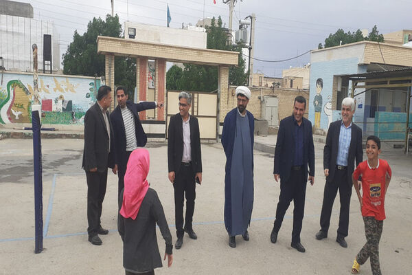 بازدید ناظران استانی از ستاد اسکان فرهنگیان دشتستان
