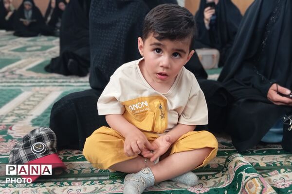 طنینِ دعای عرفه در آستانِ دوست