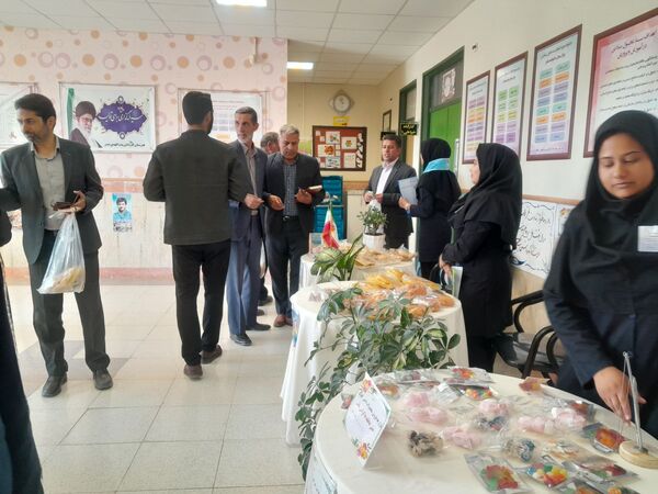 جشن عاطفه ها در هنرستان بنت الهدی صدر و دبستان حضرت آسیه (س) شهر رباط‌سنگ