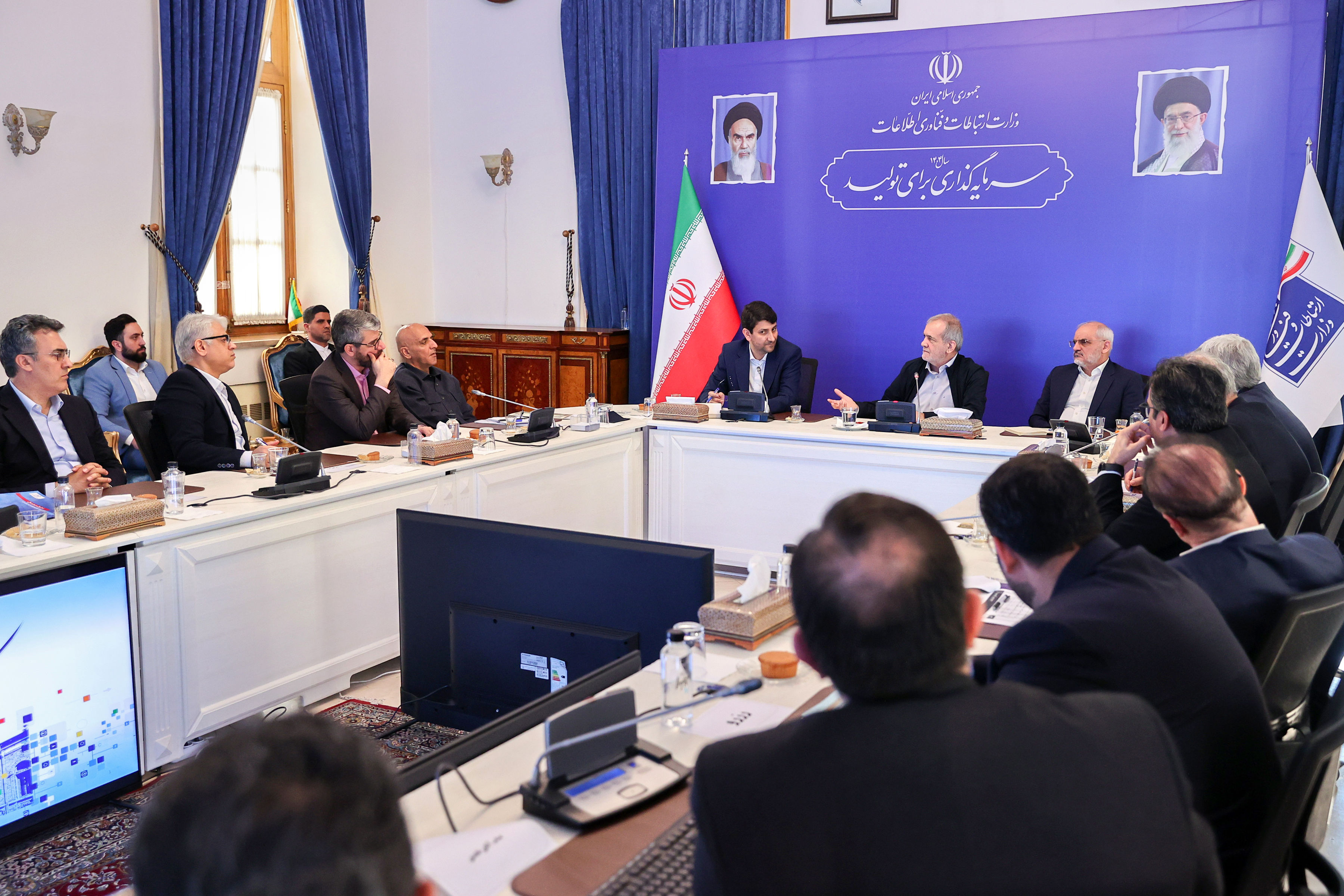 حضور سرزده رئیس‌جمهور در وزارت ارتباطات و فن‌آوری اطلاعات