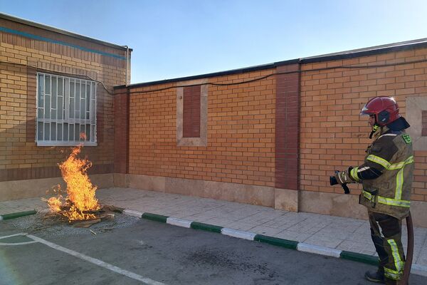مراسم پدافند غیرعامل در دبیرستان بشارت بهارستان‌دو 