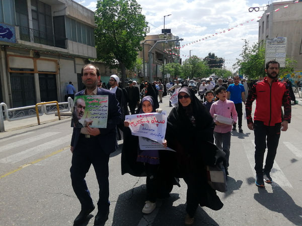 راهپیمایی نمازگزاران جمعه قم در حمایت از عملیات وعده صادق و طرح نور