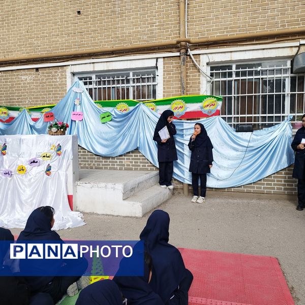  جشن نیمه شعبان و دهه فجر در دبیرستان مستوفی ۲ 