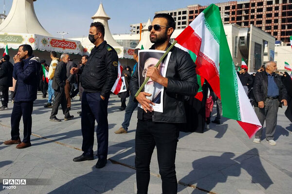 منتخب تصاویر سوگواری مردم سراسر کشور در غم فقدان رهبر شهید انقلاب